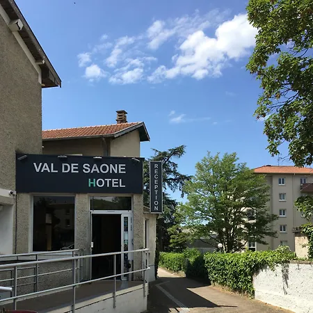 Au Val De Saone Parking Gratuit Hotel Sathonay-Camp