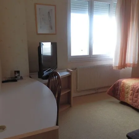 فندق Au Val De Saone Parking Gratuit 2*
