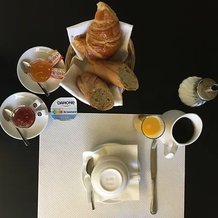 فندق Au Val De Saone Parking Gratuit