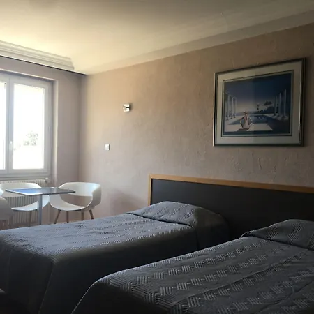 Au Val De Saone Parking Gratuit 2* Sathonay-Camp
