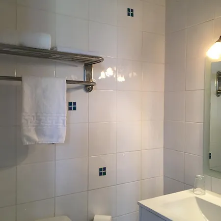 فندق Au Val De Saone Parking Gratuit 2*
