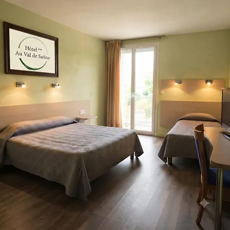 Au Val De Saone Parking Gratuit
