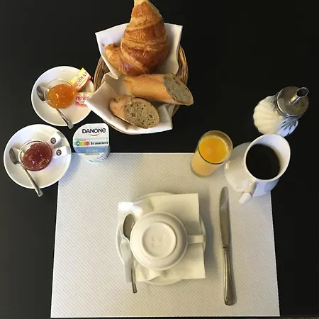 Au Val De Saone Parking Gratuit فندق 2*