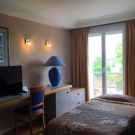 Au Val De Saone Parking Gratuit Sathonay-Camp